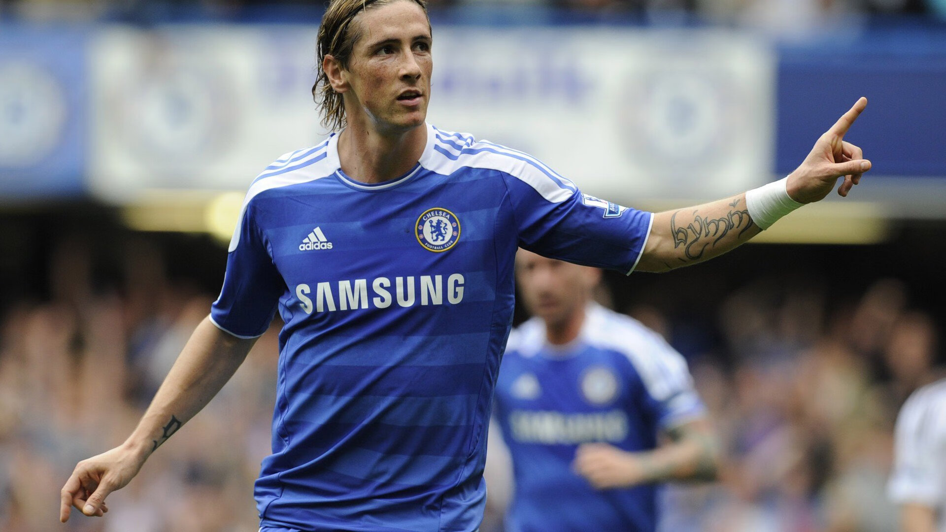 西班牙队带队取胜！莱万多夫斯基关键时刻的重要助攻再创辉煌