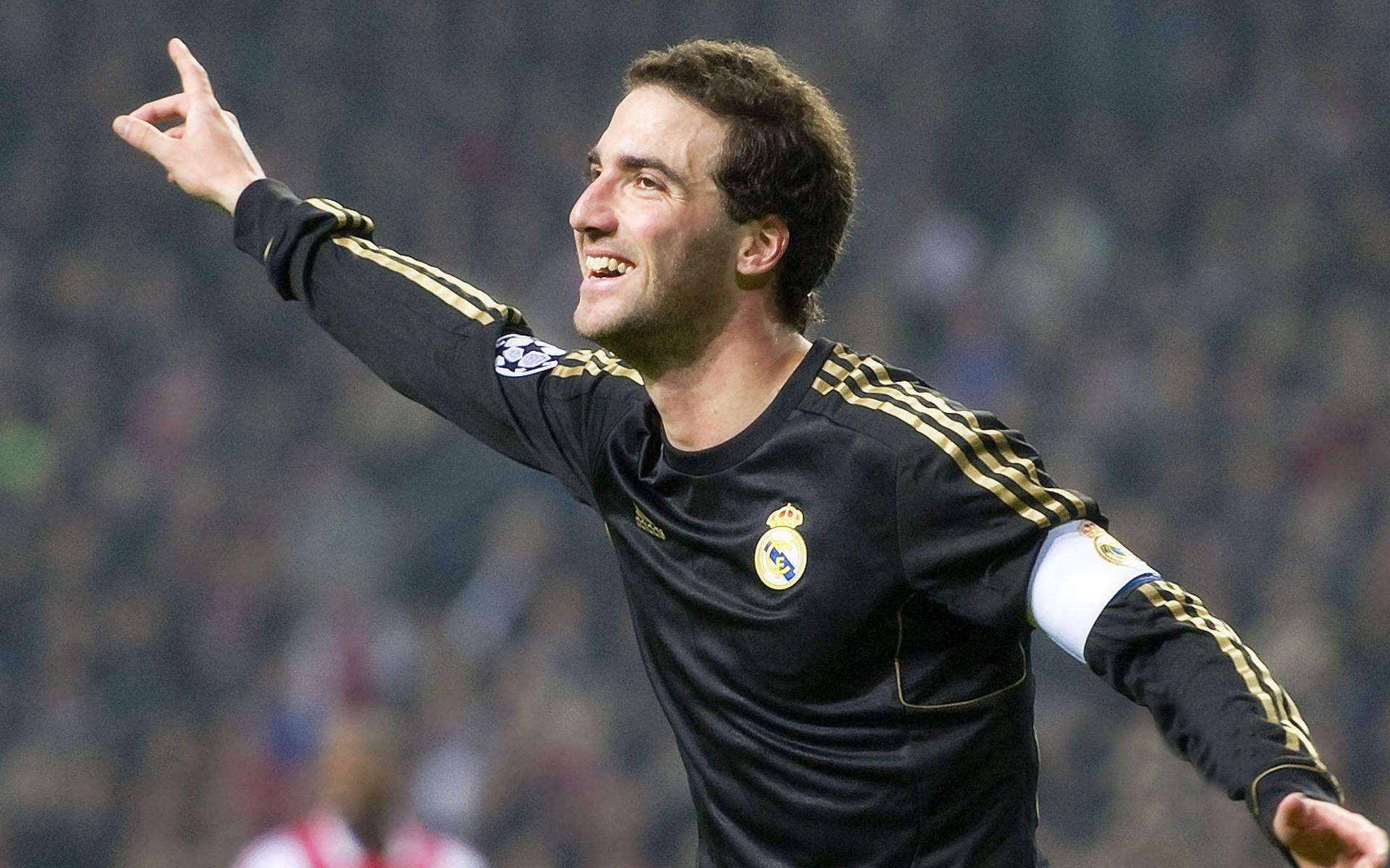 又见绝平！纽约尼克斯与北京国安鏖战至终场，梅西读秒救主