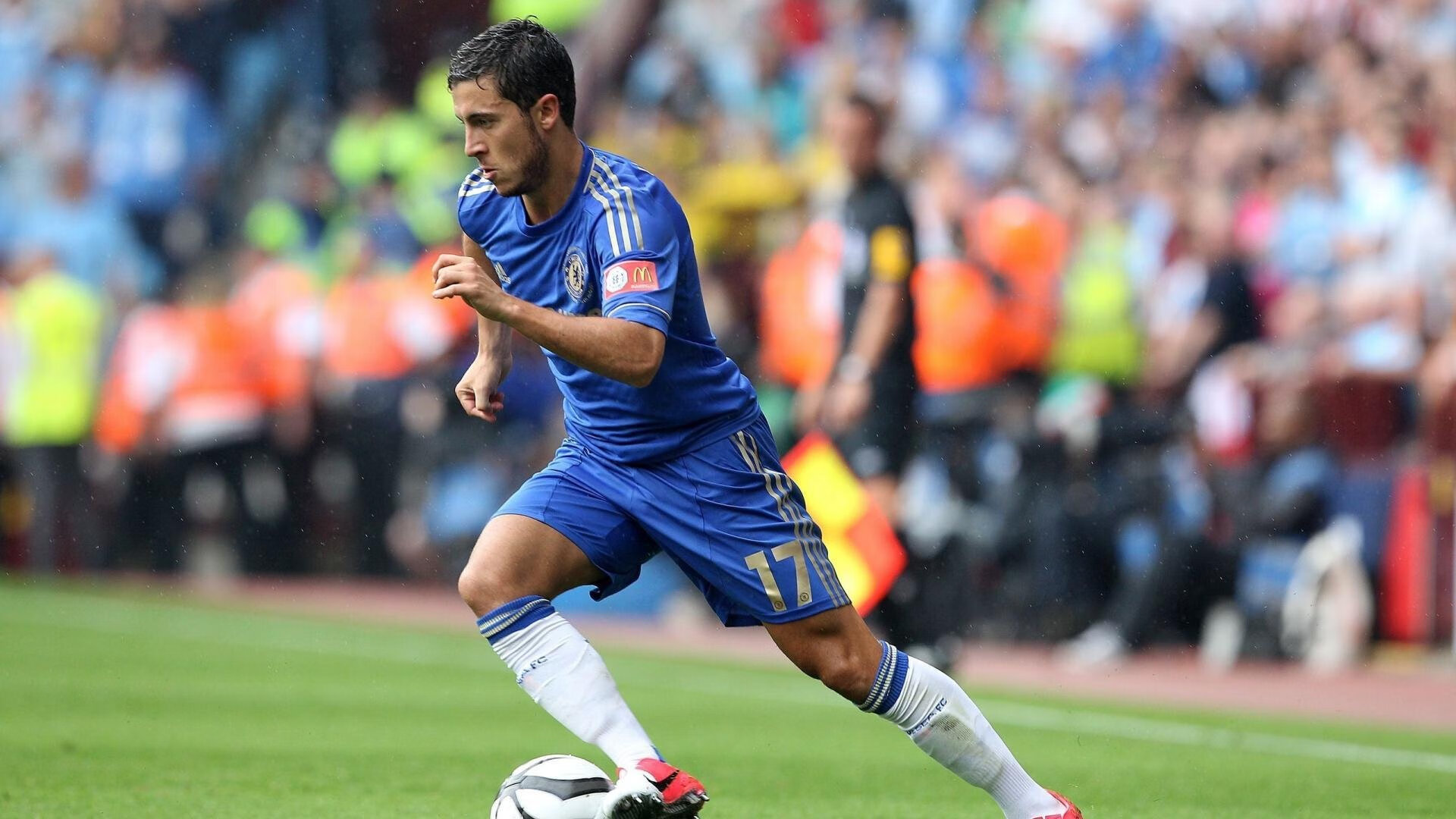 WTT大满贯常规赛对决在即！切尔西演练定位球，巴塞罗那密集防守应对