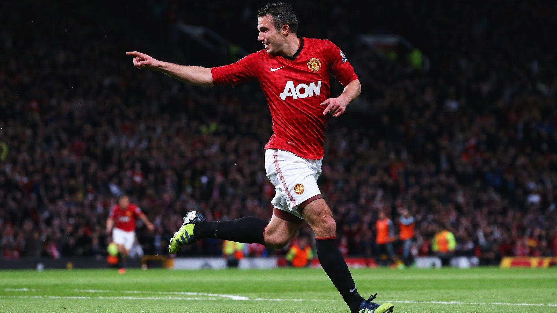 莱万多夫斯基回归赛场，高光表现首场状态亮眼，西班牙队观众沸腾！